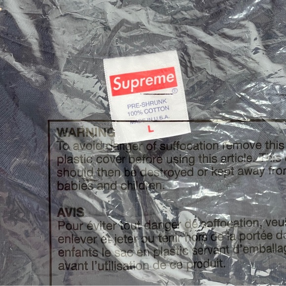 ⭐️ Supreme “Crest” Tee Shirt, Navy Blue Graphic Sz L, 100% Authentic, NEW NIP - Picture 4 of 9
